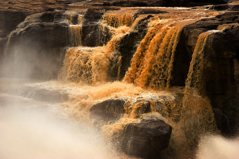 Hukou-Waterfalls-Guishi-Stone